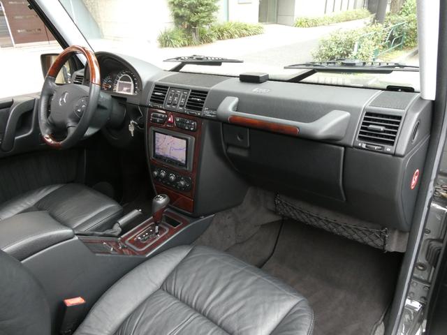 Ｇクラス Ｇ５５Ｌ　ＡＭＧ　ディーラー記録簿１１回　走行４．８万ｋｍ　５．５Ｌ　Ｖ８スーパーチャージャー　Ｆｅｒｒａｒｉ純正ヒストリックカラー　グリジオスクーロ／ＰＰＧ　ＮＩＴＴＯ　ＭＴタイヤ　クリアガラス　背面タイヤ反転ブラケット　ＣＡＲＯＺＺＥＲＩＡナビ　ドラレコ（63枚目）