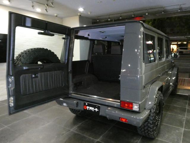 Ｇクラス Ｇ５５Ｌ　ＡＭＧ　ディーラー記録簿１１回　走行４．８万ｋｍ　５．５Ｌ　Ｖ８スーパーチャージャー　Ｆｅｒｒａｒｉ純正ヒストリックカラー　グリジオスクーロ／ＰＰＧ　ＮＩＴＴＯ　ＭＴタイヤ　クリアガラス　背面タイヤ反転ブラケット　ＣＡＲＯＺＺＥＲＩＡナビ　ドラレコ（74枚目）