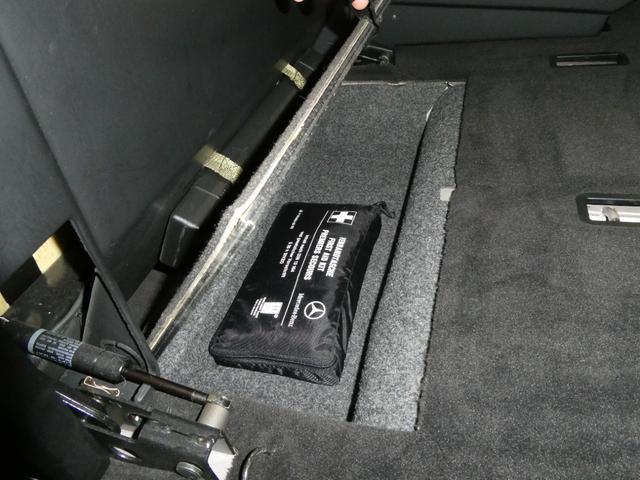 Ｇクラス Ｇ５５Ｌ　ＡＭＧ　ディーラー記録簿１１回　走行４．８万ｋｍ　５．５Ｌ　Ｖ８スーパーチャージャー　Ｆｅｒｒａｒｉ純正ヒストリックカラー　グリジオスクーロ／ＰＰＧ　ＮＩＴＴＯ　ＭＴタイヤ　クリアガラス　背面タイヤ反転ブラケット　ＣＡＲＯＺＺＥＲＩＡナビ　ドラレコ（80枚目）