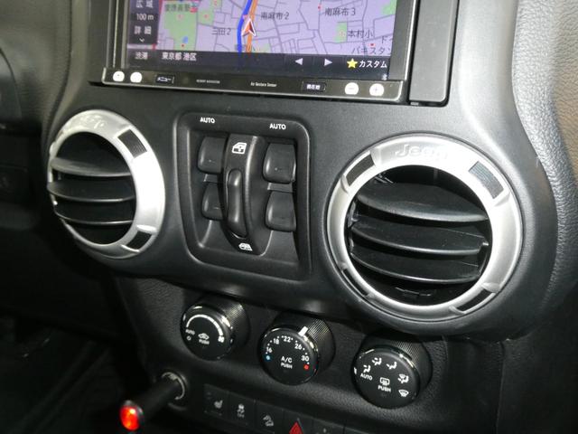 ジープ・ラングラーアンリミテッド サハラ　レザーＰＫＧ　前後ＲＵＧＧＥＤ　ＲＩＤＧＥバンパー　ＷＡＲＮ電動ウィンチ　ＲＡＮＣＨＯリフトアップショック／サス　前後ラテラルロッド　ＲＯＵＧＨ　ＣＯＵＮＴＲＹデュアルステアリングスタビ　ＣＡＲＯＺＺＥＲＩＡナビ／地デジ　１７ＡＷ　構造変更済（41枚目）