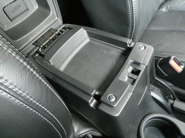 ジープ・ラングラーアンリミテッド サハラ　レザーＰＫＧ　前後ＲＵＧＧＥＤ　ＲＩＤＧＥバンパー　ＷＡＲＮ電動ウィンチ　ＲＡＮＣＨＯリフトアップショック／サス　前後ラテラルロッド　ＲＯＵＧＨ　ＣＯＵＮＴＲＹデュアルステアリングスタビ　ＣＡＲＯＺＺＥＲＩＡナビ／地デジ　１７ＡＷ　構造変更済（46枚目）