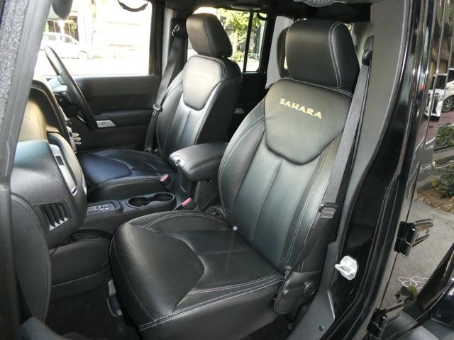 ジープ・ラングラーアンリミテッド サハラ　レザーＰＫＧ　前後ＲＵＧＧＥＤ　ＲＩＤＧＥバンパー　ＷＡＲＮ電動ウィンチ　ＲＡＮＣＨＯリフトアップショック／サス　前後ラテラルロッド　ＲＯＵＧＨ　ＣＯＵＮＴＲＹデュアルステアリングスタビ　ＣＡＲＯＺＺＥＲＩＡナビ／地デジ　１７ＡＷ　構造変更済（60枚目）