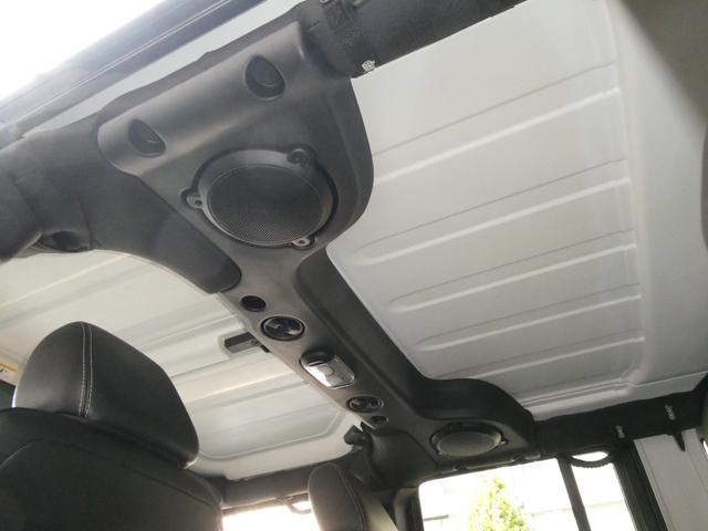 ジープ・ラングラーアンリミテッド サハラ　レザーＰＫＧ　前後ＲＵＧＧＥＤ　ＲＩＤＧＥバンパー　ＷＡＲＮ電動ウィンチ　ＲＡＮＣＨＯリフトアップショック／サス　前後ラテラルロッド　ＲＯＵＧＨ　ＣＯＵＮＴＲＹデュアルステアリングスタビ　ＣＡＲＯＺＺＥＲＩＡナビ／地デジ　１７ＡＷ　構造変更済（70枚目）