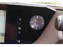 GPS時刻補正機能付アナログクロックは目盛の太さや指針の細さまで質感を追求した、シンプルで精緻なデザイン。