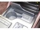 ドリンクホルダーとUSB(2個)/AUX(音声)入力端子が装備されています。