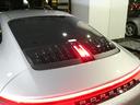９１１カレラ　９９２．２　左ハンドル　走行５０ｋｍ　ＧＴシルバーメタリック　ブラック／チョークベージュツートーンインテリア　ＬＥＤマトリックスヘッドライト　アダプティブクルーズコントロール　ＡｐｐｌｅＣａｒＰｌａｙ　スポーツクロノＰＫＧ　２０２５／３（24枚目）