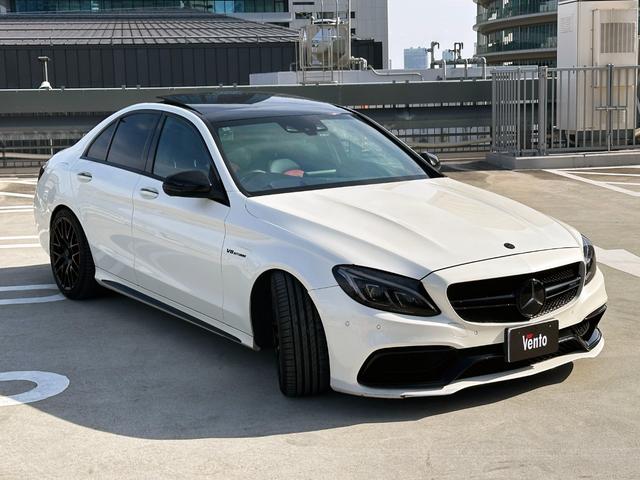 Ｃ６３　Ｓ　社外マフラー（バルブ切り替えリモコン付）　ダウンサス　スペーサー　ブラックアウト　スモークライト　パノラミックルーフ　Ｂｌｕｅｔｏｏｔｈ　ブルメスター　エアバランス　ドラレコ　スピードレーダー　ＥＴＣ(8枚目)