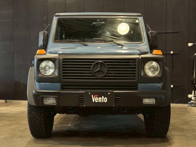 Ｇクラス Ｇ３２０　ロング　４ＷＤ　Ｇ３２０ロング　プロフェッショナルミラー　スチールホイール　サンルーフブラックレザーシート（3枚目）