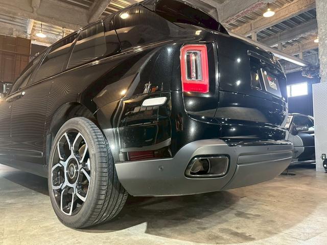 カリナン ６．７５　４ＷＤ　ブラックバッジ　スターライトヘッドライナー　コーチライン（6枚目）