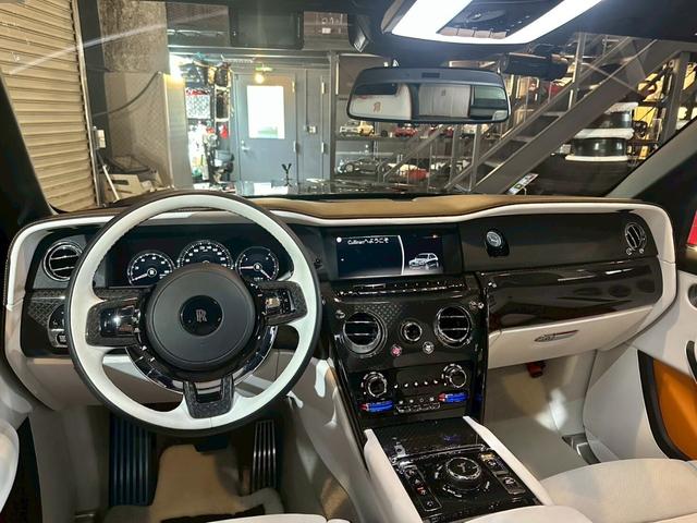 カリナン ６．７５　４ＷＤ　ブラックバッジ　スターライトヘッドライナー　コーチライン（15枚目）