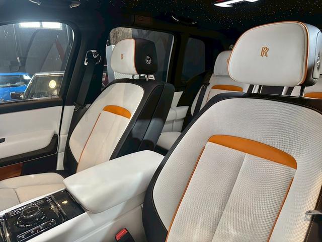 カリナン ６．７５　４ＷＤ　ブラックバッジ　スターライトヘッドライナー　コーチライン（16枚目）