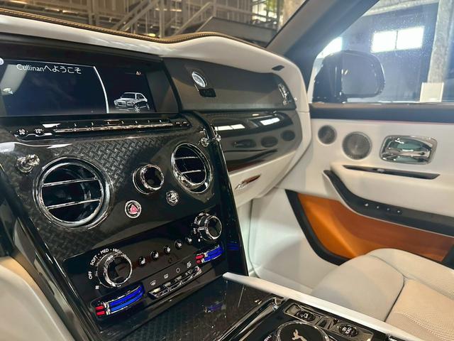 カリナン ６．７５　４ＷＤ　ブラックバッジ　スターライトヘッドライナー　コーチライン（17枚目）