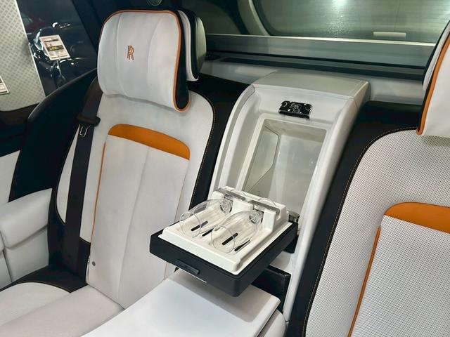 カリナン ６．７５　４ＷＤ　ブラックバッジ　スターライトヘッドライナー　コーチライン（20枚目）