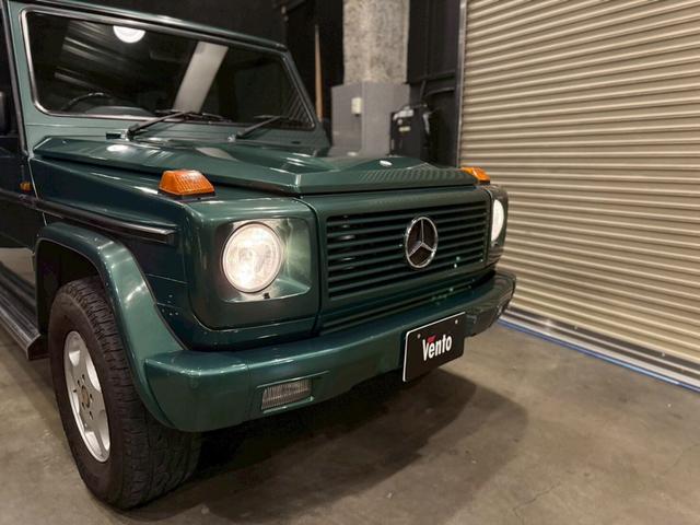 Ｇクラス ３００ＧＥ　ロング　マラカイトグリーン　左ハンドル　３列シート（12枚目）