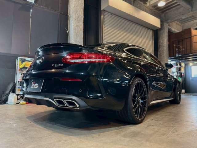 迫力のあるリアビュー