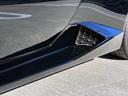 全てのデザインに機能を持たせたまさにスーパーカーといったデザインのお車です。