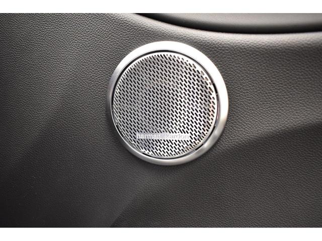 ジュリア ヴェローチェ　レザーシート　Ｈａｒｍａｎ／Ｋａｒｄｏｎ　純正ナビ付　衝突被害軽減ブレーキ　アダプティブクルーズ　禁煙車　ＨＩＤヘッドライト　バックカメラ　ＡｐｐｌｅＣａｒＰｌａｙ　Ｂｌｕｅｔｏｏｔｈ付　フルセグＴＶ（25枚目）