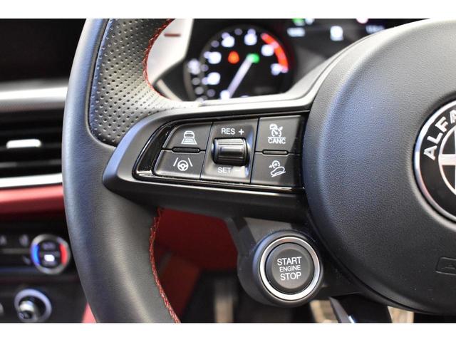 ステルヴィオ ２．０ターボ　Ｑ４ヴェローチェ　認定中古車保証１年　アップルカープレイ　アンドロイドオート　アダプティブクルーズコントロール付　ハーマンカードン製スピーカー　レッドレザーシート　ステアリングヒーター（8枚目）