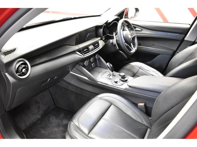 ステルヴィオ ２．２ターボ　ディーゼルＱ４　認定中古車保証１年付帯　ブラックレザーシート　電動パワーシート　シートヒーター　ハンドルヒーター　アダプティブクルーズコントロール　ＥＴＣ搭載　バックカメラ　アップルカープレイ／アンドロイドオート対応（17枚目）