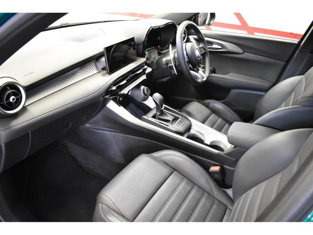 トナーレ プラグインハイブリッドＱ４　ヴェローチェ　新車保証継承　ワンオーナー　禁煙車　シートヒーター　シートクーラー　アダプティブクルーズコントロール　ナビゲーション　バックカメラ　パドルシフト　電動パワーシート　ワイヤレススマートフォン充電可（21枚目）