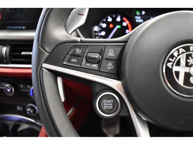 ステルヴィオ ２．０ターボ　Ｑ４スポーツパッケージ　認定中古車保証１年付き　弊社買取車両　レザーシート　Ｄ．Ｎ．Ａドライブモード付　ステアリングヒーター　シートヒーター　アダプティブクルーズコントロール　ハーマンカードン製スピーカー　２０インチホイール（10枚目）
