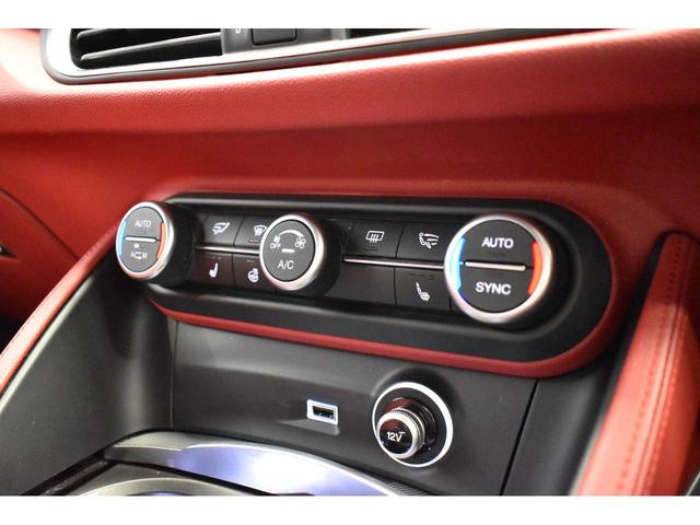 ステルヴィオ ２．０ターボ　Ｑ４スポーツパッケージ　認定中古車保証１年付き　弊社買取車両　レザーシート　Ｄ．Ｎ．Ａドライブモード付　ステアリングヒーター　シートヒーター　アダプティブクルーズコントロール　ハーマンカードン製スピーカー　２０インチホイール（13枚目）