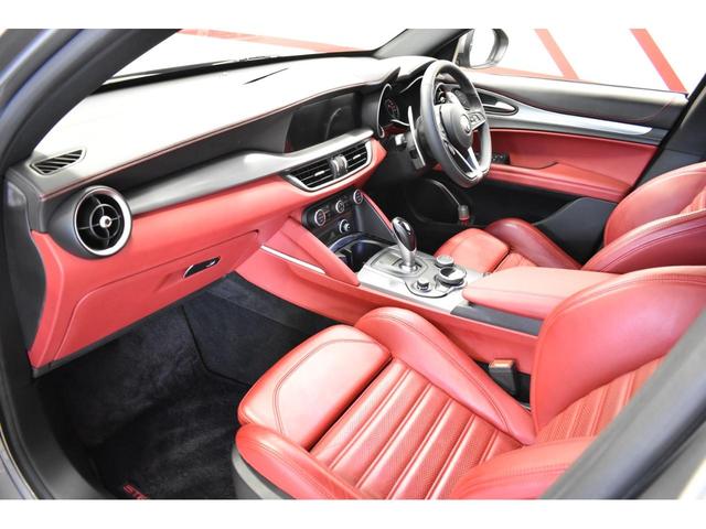ステルヴィオ ２．０ターボ　Ｑ４スポーツパッケージ　認定中古車保証１年付き　弊社買取車両　レザーシート　Ｄ．Ｎ．Ａドライブモード付　ステアリングヒーター　シートヒーター　アダプティブクルーズコントロール　ハーマンカードン製スピーカー　２０インチホイール（19枚目）