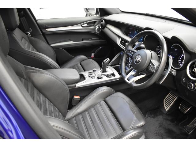 ステルヴィオ 2.0ターボ Q4ヴェローチェ 認定中古車保証 レザーシート パドルシフト パワーシート シートヒーター アダプティブクルーズコントロール ナビゲーション ETC アップルカープレイ対応 アンドロイドオート対応 バックカメラ 禁煙車(23枚目)