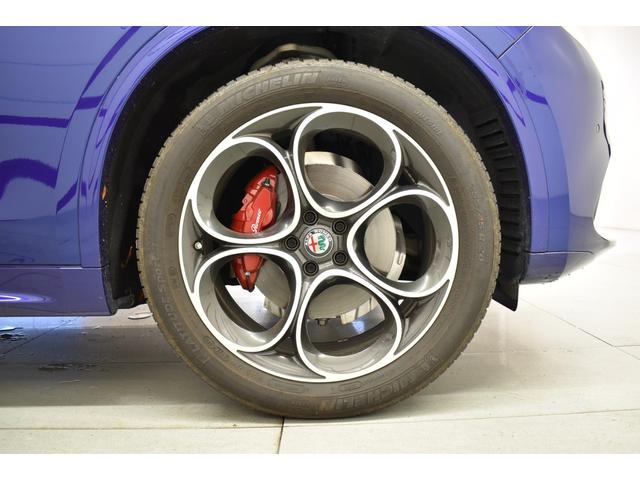 ステルヴィオ 2.0ターボ Q4ヴェローチェ 認定中古車保証 レザーシート パドルシフト パワーシート シートヒーター アダプティブクルーズコントロール ナビゲーション ETC アップルカープレイ対応 アンドロイドオート対応 バックカメラ 禁煙車(30枚目)