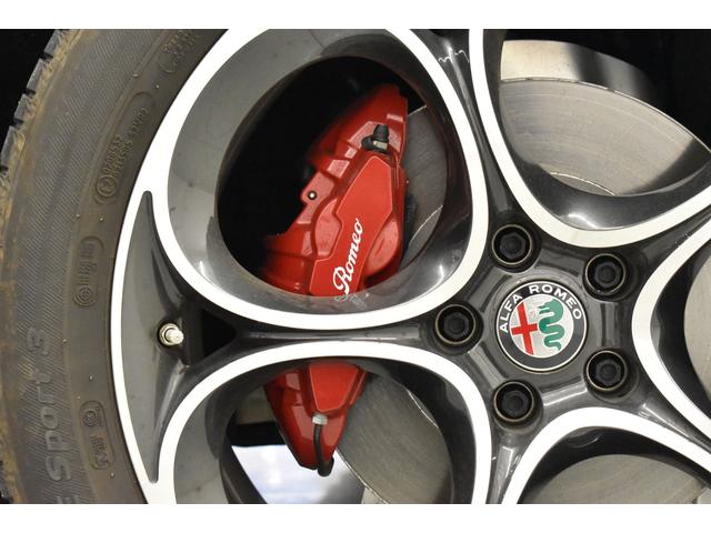 ステルヴィオ 2.0ターボ Q4ヴェローチェ 認定中古車保証 レザーシート パドルシフト パワーシート シートヒーター アダプティブクルーズコントロール ナビゲーション ETC アップルカープレイ対応 アンドロイドオート対応 バックカメラ 禁煙車(31枚目)