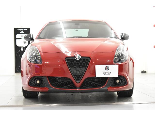 ジュリエッタ ヴェローチェ 1750 TBI 認定中古車保証1年付 禁煙車 TV・CD・DVD再生 ブラックレザーシート シートヒーター パドルシフト ブレンボ製レッドキャリパー 18インチ純正アルミ ナビゲーション ETC クルーズコントロール(2枚目)