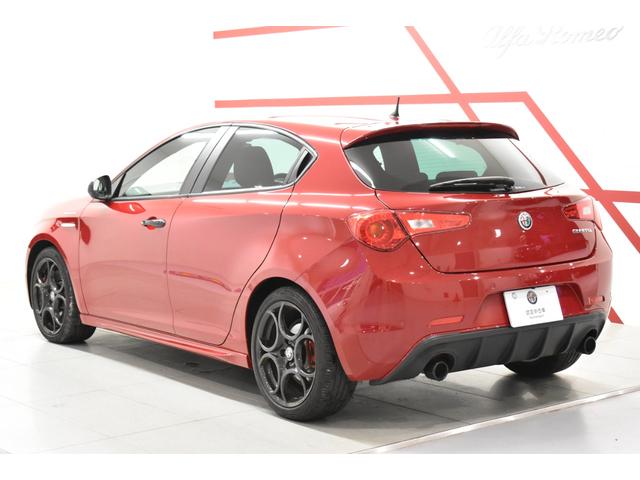 ジュリエッタ ヴェローチェ 1750 TBI 認定中古車保証1年付 禁煙車 TV・CD・DVD再生 ブラックレザーシート シートヒーター パドルシフト ブレンボ製レッドキャリパー 18インチ純正アルミ ナビゲーション ETC クルーズコントロール(7枚目)