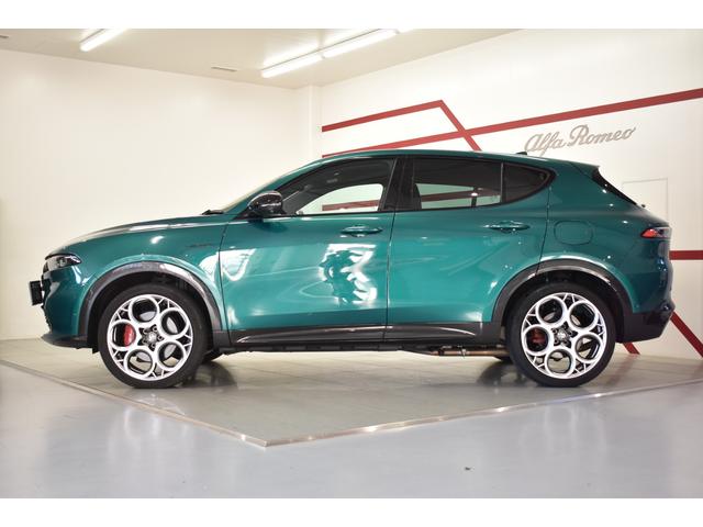 トナーレ プラグインハイブリッドＱ４　ヴェローチェ　新車保証継承　ワンオーナー　ブラックレザーシート　シートヒーター　電動パワーシート　アダプティブクルーズコントロール　アップルカープレイ　アンドロイドオート　禁煙車　ＥＴＣ　バックカメラ　純正カーナビ（9枚目）