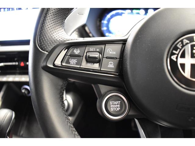 トナーレ プラグインハイブリッドＱ４　ヴェローチェ　新車保証継承　ワンオーナー　ブラックレザーシート　シートヒーター　電動パワーシート　アダプティブクルーズコントロール　アップルカープレイ　アンドロイドオート　禁煙車　ＥＴＣ　バックカメラ　純正カーナビ（14枚目）