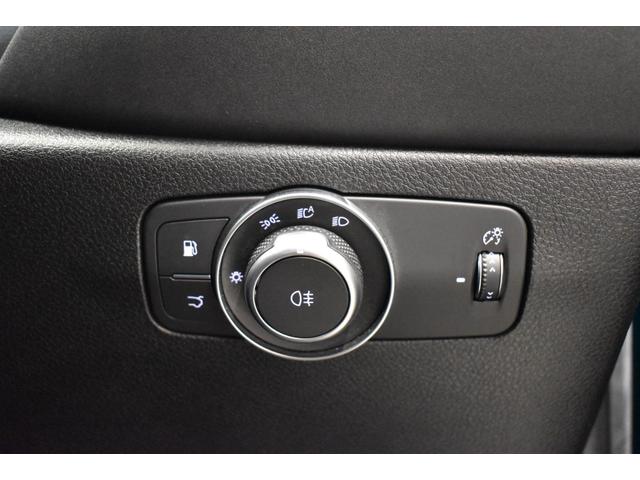 トナーレ プラグインハイブリッドＱ４　ヴェローチェ　新車保証継承　ワンオーナー　ブラックレザーシート　シートヒーター　電動パワーシート　アダプティブクルーズコントロール　アップルカープレイ　アンドロイドオート　禁煙車　ＥＴＣ　バックカメラ　純正カーナビ（19枚目）