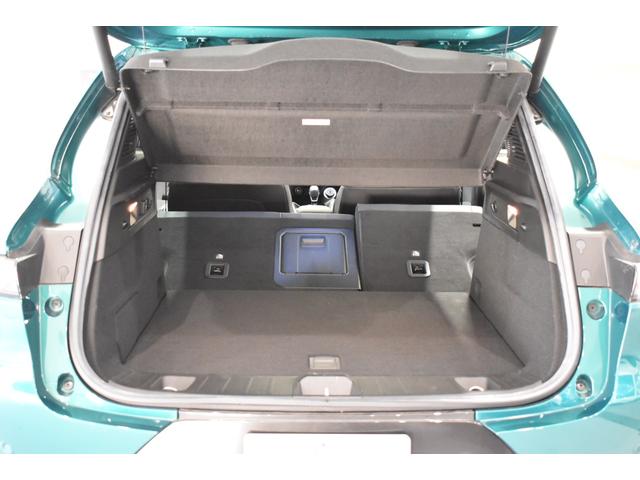 トナーレ プラグインハイブリッドＱ４　ヴェローチェ　新車保証継承　ワンオーナー　ブラックレザーシート　シートヒーター　電動パワーシート　アダプティブクルーズコントロール　アップルカープレイ　アンドロイドオート　禁煙車　ＥＴＣ　バックカメラ　純正カーナビ（27枚目）