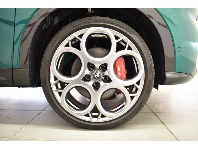 トナーレ プラグインハイブリッドＱ４　ヴェローチェ　新車保証継承　ワンオーナー　ブラックレザーシート　シートヒーター　電動パワーシート　アダプティブクルーズコントロール　アップルカープレイ　アンドロイドオート　禁煙車　ＥＴＣ　バックカメラ　純正カーナビ（30枚目）