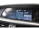純正のカーナビゲーションの他、スマートフォンをUSB接続することにより、Apple CarPlay/Android Autoが可能。