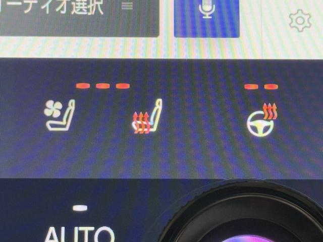 納車前に法定点検を行います。部品の点検・交換を実施し、エンジンオイル・エンジンオイルフィルター・ワイパーゴムは必ず交換しています。