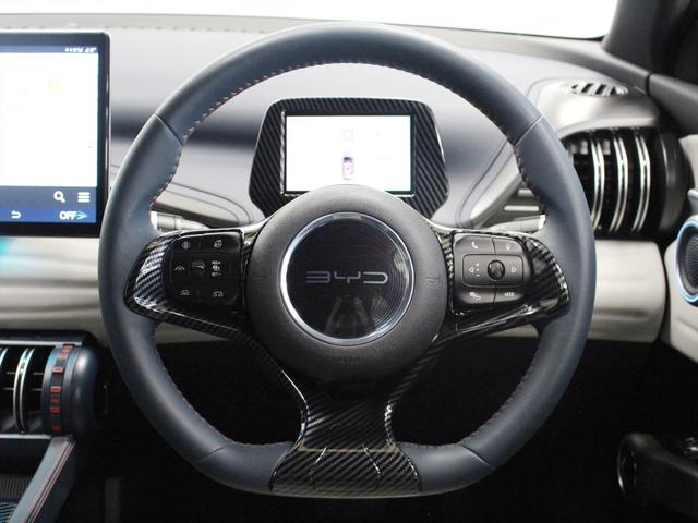 ＡＴＴＯ　３ 　ＢＹＤ認定中古車　当店試乗車　航続距離４７０ｋｍ　グロスブラックエクステリア　カーボンインテリア　パノラマサンルーフ　ＬＥＤヘッドライト　シートヒーター　電動テールゲート　純正前後ドライブレコーダー（11枚目）