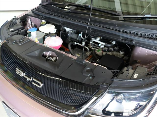 ドルフィン 　ＢＹＤ認定中古車　当店試乗車　航続距離４００ｋｍ　ビーガンレザー　音声認識ナビ　３６０°ビューカメラ　パワーシート　シートヒーター　ＬＥＤヘッドライト　アダプティブクルーズコントロール（24枚目）
