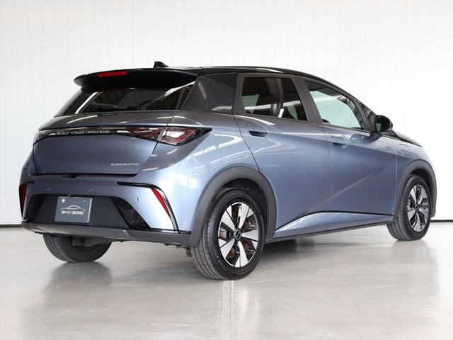 ドルフィン ロングレンジ　ＢＹＤ認定中古車　当店試乗車　航続距離４７６ｋｍ　パノラミックガラスルーフ　ビーガンレザー　音声認識ナビ　３６０°ビューカメラ　パワーシート　シートヒーター　ＬＥＤヘッドライト　スマホワイヤレス充電（2枚目）