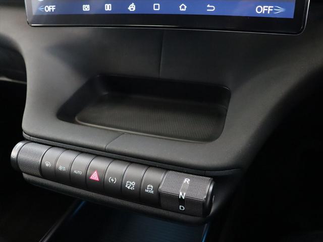 ドルフィン ロングレンジ　ＢＹＤ認定中古車　当店試乗車　航続距離４７６ｋｍ　パノラミックガラスルーフ　ビーガンレザー　音声認識ナビ　３６０°ビューカメラ　パワーシート　シートヒーター　ＬＥＤヘッドライト　スマホワイヤレス充電（13枚目）