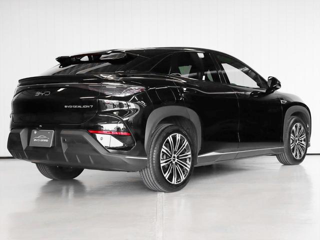 シーライオン ７ 　ＢＹＤ認定中古車　当店試乗車　航続距離５９０ｋｍ　パノラマサンルーフ　ナッパレザー　ＤＹＮＡＵＤＩＯ　ＡｐｐｌｅＣａｒＰｌａｙ対応　３６０°ビューカメラ　シートヒーター　ステアリングヒーター（2枚目）