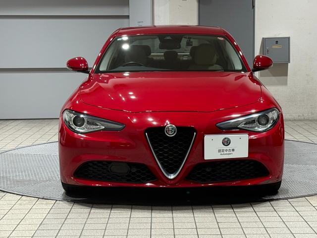 ジュリア スーパー 弊社顧客様下取車 ベージュレザー(受注生産) 認定中古車保証1年 禁煙 DNAシステム ACC 衝突被害軽減ブレーキ パーキングセンサー バックカメラ ブラインドスポットモニタ―(2枚目)