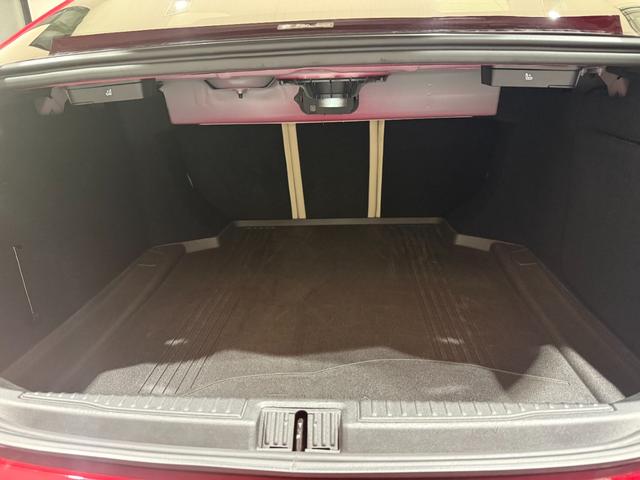 ジュリア スーパー 弊社顧客様下取車 ベージュレザー(受注生産) 認定中古車保証1年 禁煙 DNAシステム ACC 衝突被害軽減ブレーキ パーキングセンサー バックカメラ ブラインドスポットモニタ―(26枚目)