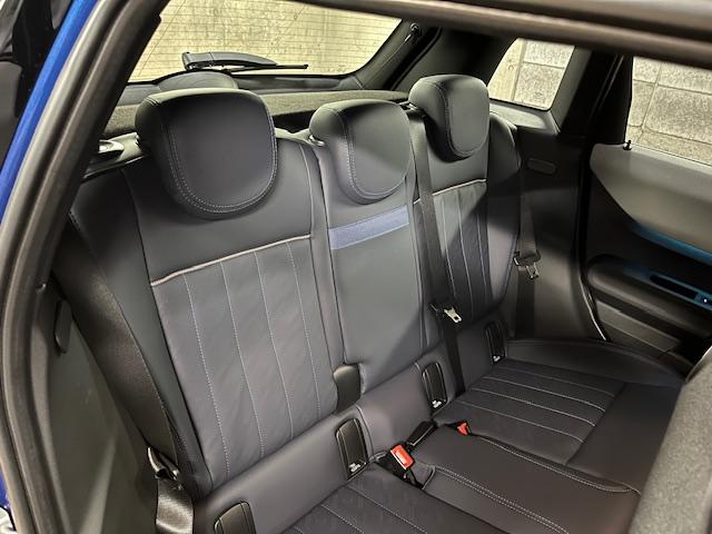ＭＩＮＩ クーパーＳ　フェイバード・トリム　Ｍ－パッケージ　電動シート　ハーマンオーディオ　マルチトーンルーフ　１７インチアルミ（32枚目）