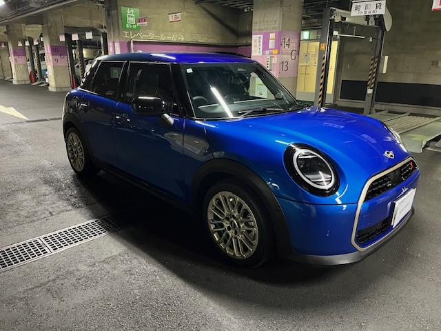 ＭＩＮＩ クーパーＳ　フェイバード・トリム　Ｍ－パッケージ　電動シート　ハーマンオーディオ　マルチトーンルーフ　１７インチアルミ（46枚目）