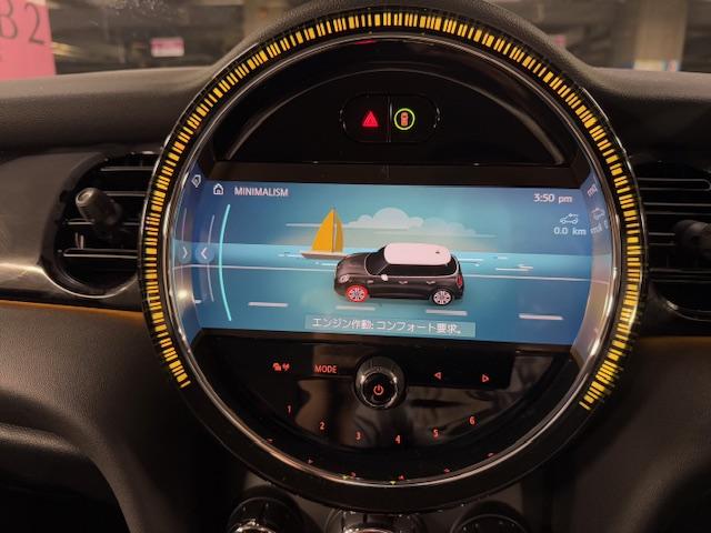ＭＩＮＩ クーパーＤプレミアムプラスパッケージクラシックトリム　アップルカープレイ　ブラックルーフ　バックカメラリアセンサー　１６インチオプションブラックアルミ（19枚目）