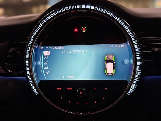 ＭＩＮＩ クーパーＤプレミアムプラスパッケージクラシックトリム　アップルカープレイ　ブラックルーフ　バックカメラリアセンサー　１６インチオプションブラックアルミ（22枚目）